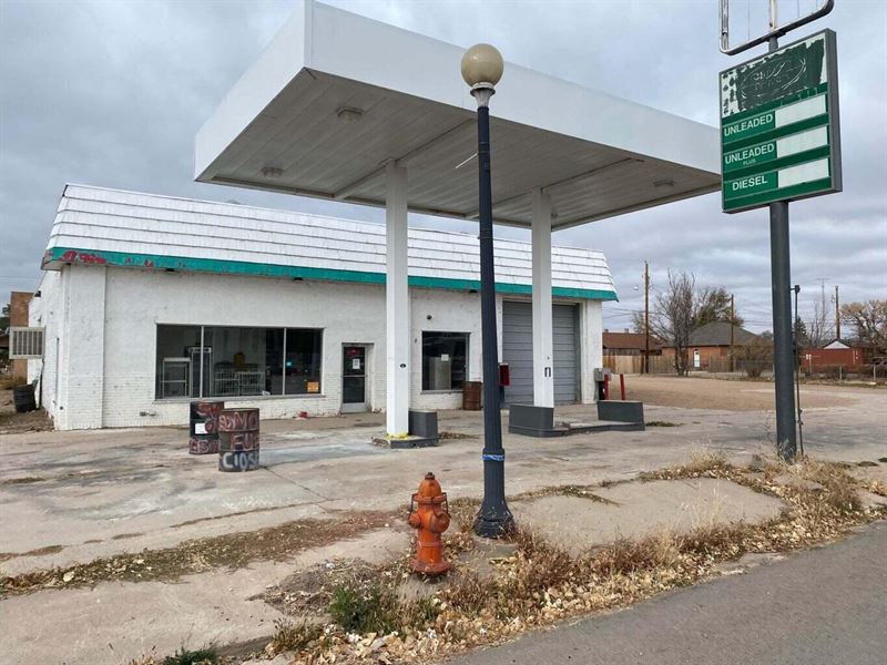 Fueling Station / Auto Repair Shop : Walsenburg : Huerfano County : Colorado