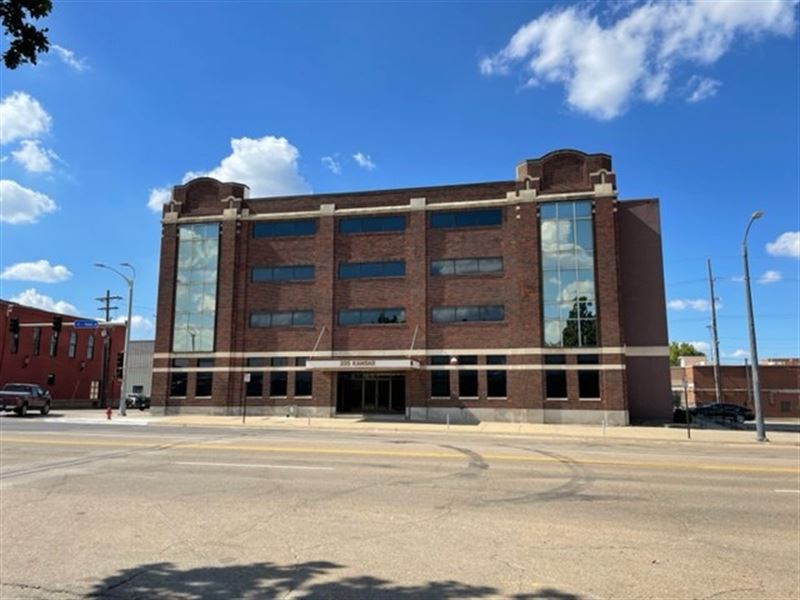 Mixed Use Commercial Building : Topeka : Shawnee County : Kansas