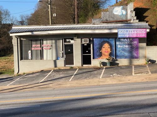 Commercial Building Near Downtown : Greenville : South Carolina