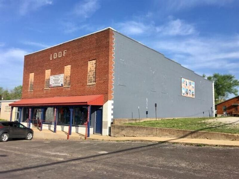 9,600 Sq Ft Commercial Building, Tw : Mountain View : Howell County : Missouri