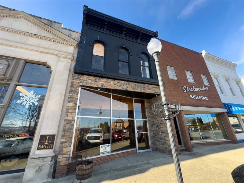 Main Street, Commercial Building : Jackson : Jackson County : Ohio