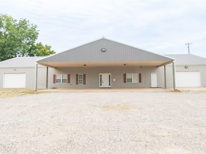 Large Mix-Use Commercial Property : Poplar Bluff : Butler County : Missouri