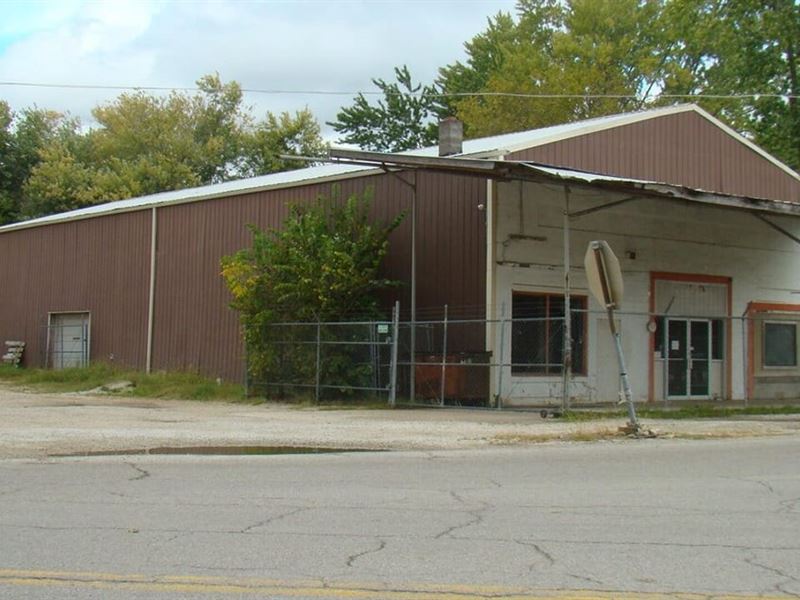 Large Commercial Building, Overhead : Mountain View : Howell County : Missouri