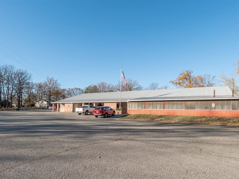 3,600 Sqft Commercial Building : Wappapello : Wayne County : Missouri