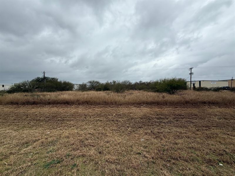 Vu 53.48 Prime Commercial Tract, 75 : Victoria : Victoria County : Texas