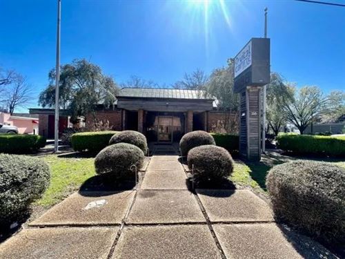 Commercial Property For Lease at 21 : Cleveland : Bolivar County : Mississippi