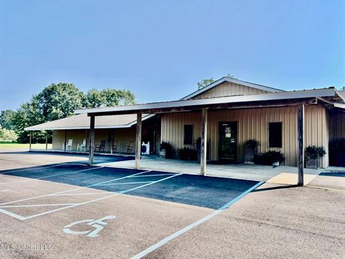 MS Turnkey 6800 Sq Ft Seafood Resta : Kokomo : Marion County : Mississippi
